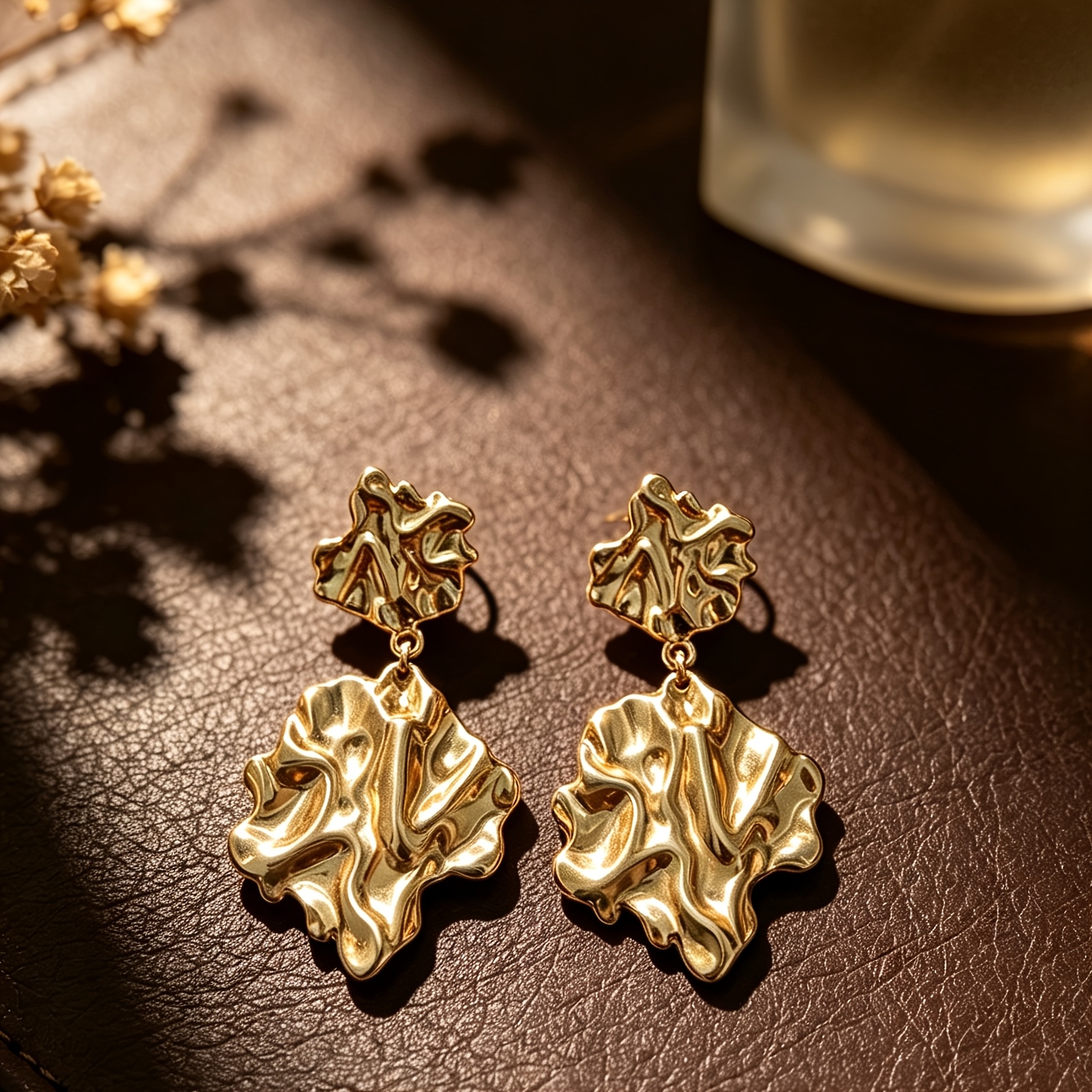 Women's Vintage Luxury Pleated Leaf Drop Earrings